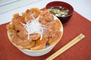 北海道のたれ屋の豚丼-1