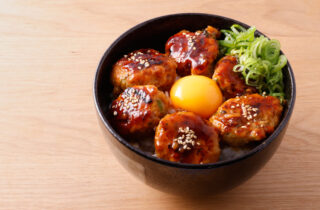 コリコリ食感のつくね丼-1