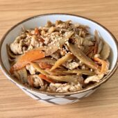 豚こまきんぴら丼